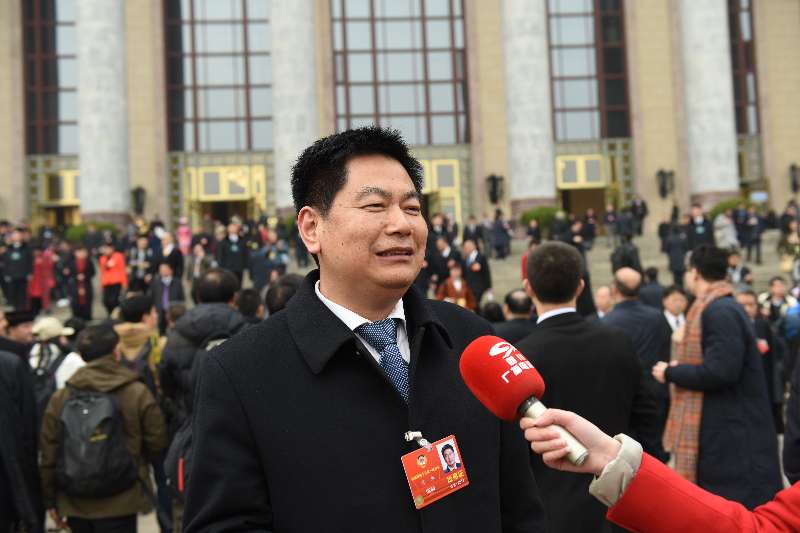 2018年3月3日，民建中央常委、中華職教社副理事長(cháng)、民建四川省委副主委、四川國弘現代教育投資公司董事長(cháng)蘇華作為住川全國政協(xié)委員在參加全國兩會(huì )時(shí)接受四川衛視記者采訪(fǎng).jpg