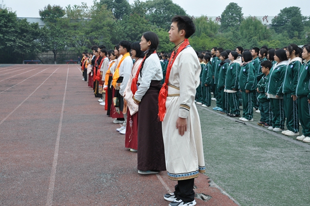 誦讀中華傳統國學(xué)經(jīng)典，踐行“五個(gè)學(xué)會(huì )三個(gè)規范”2.jpg